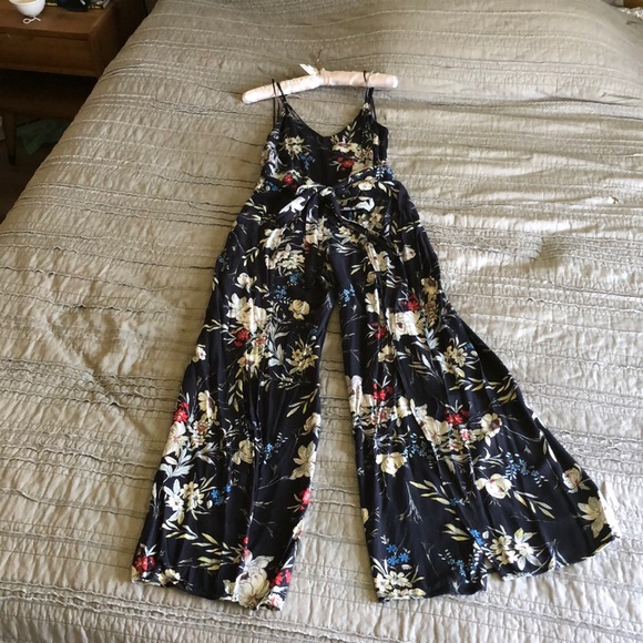 Jumpsuit - Picture 2 of 6